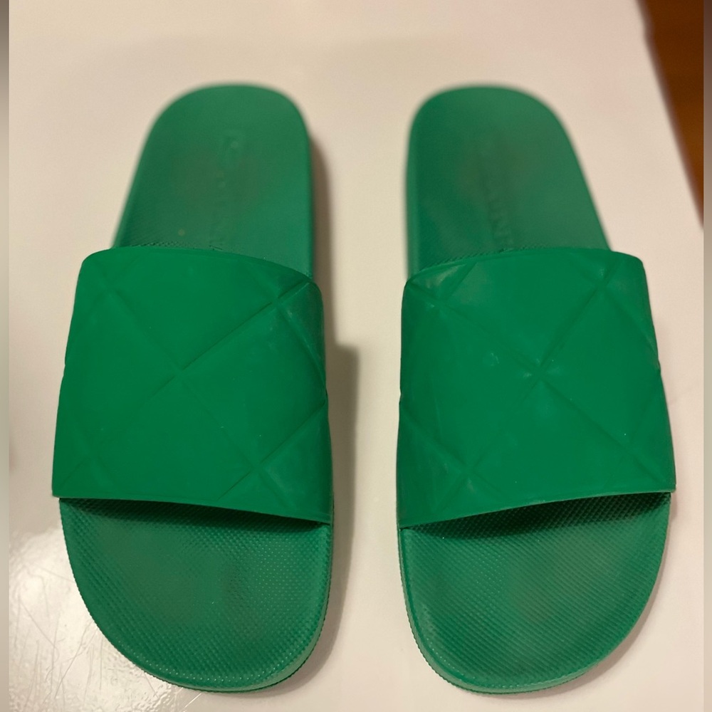 BOTTEGA SLIDES GREAT CONDITION